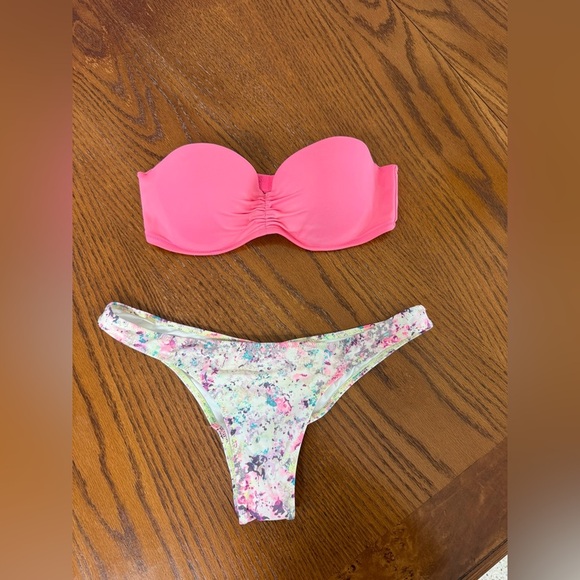 Victoria’s Secret Set / Size S / 32D - Picture 1 of 4